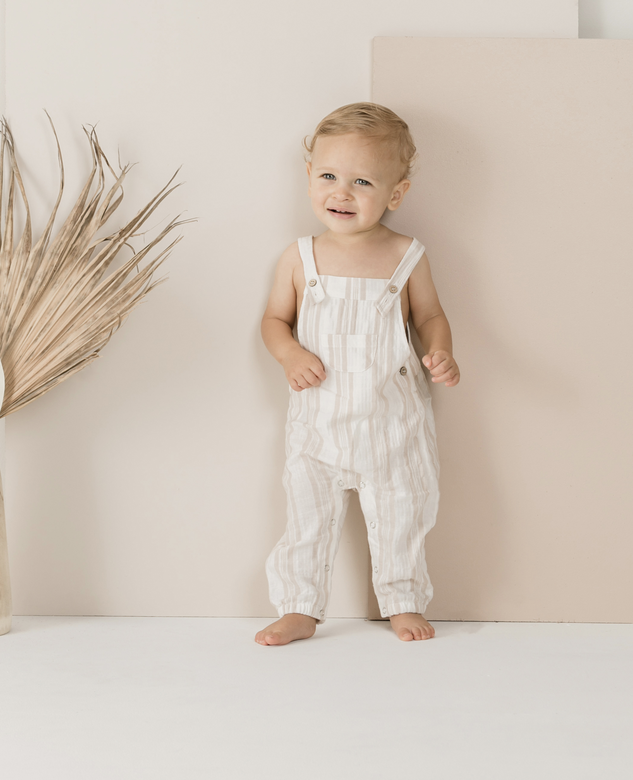                                                                                                                       Sand stripe baby overall  